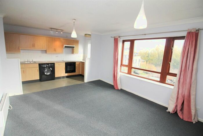 2 Bedroom Flat To Rent In Albion Place, Campbell Park, Milton Keynes MK9