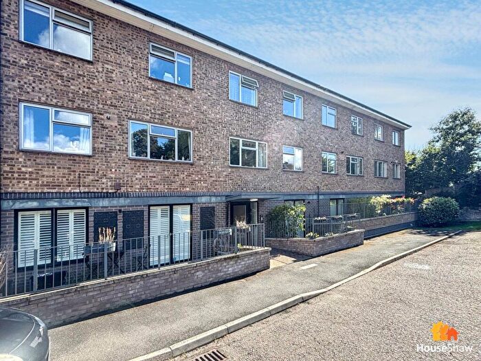 1 Bedroom Flat For Sale In Lindo Close, Chesham, HP5