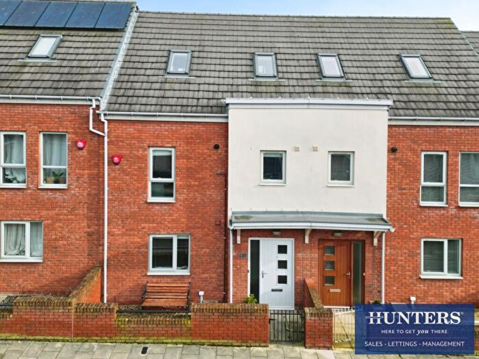 3 Bedroom Town House For Sale In Bolingbroke Street, South Shields, NE33