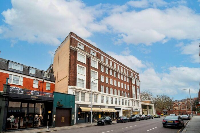 2 Bedroom Flat To Rent In St George's Court, Chelsea, London, SW3