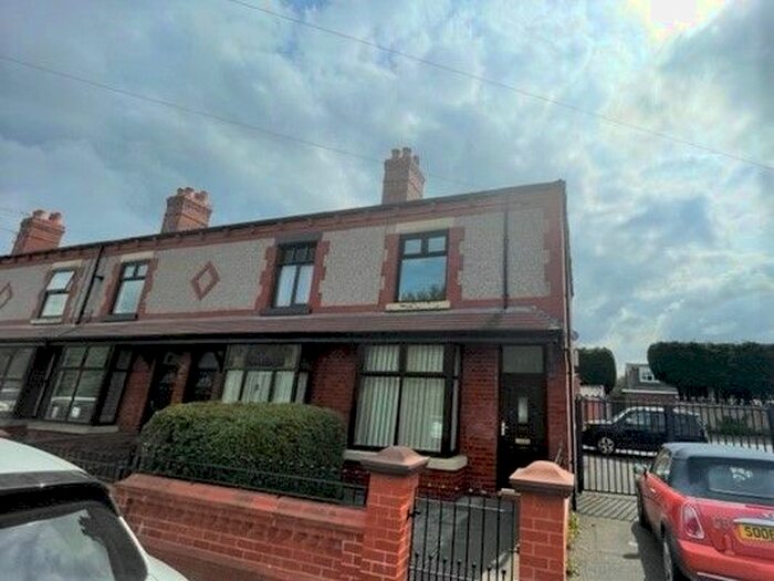 2 Bedroom End Of Terrace House To Rent In Bickershaw Lane, Wigan, WN2