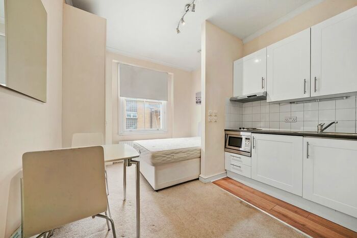 Studio To Rent In Westbourne Grove, London, W2