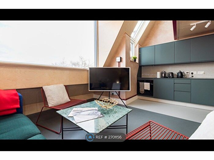 2 Bedroom Flat To Rent In Archway Road, London, N6