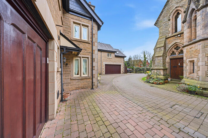 3 Bedroom Mews For Sale In Montpellier Mews, Salford, M7