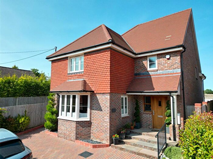 4 Bedroom Detached House For Sale In Garrison Hill, Droxford, Southampton, SO32