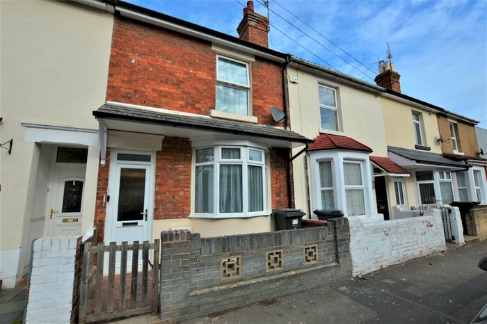 3 Bedroom Terraced House To Rent In Ipswich Street, Swindon, SN2