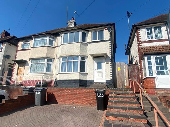 3 Bedroom Semi-Detached House To Rent In Derrydown Road, Birmingham, B42