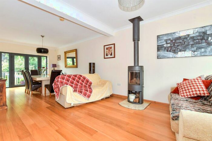 5 Bedroom Detached House For Sale In Grafty Green, Maidstone, Kent, ME17