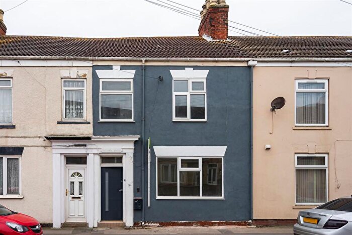 4 Bedroom Terraced House To Rent In Arthur Street, Withernsea, HU19