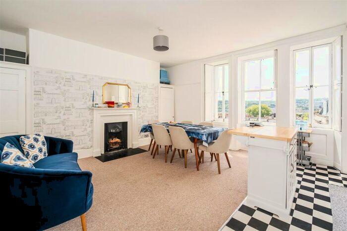 2 Bedroom Apartment To Rent In Portland Place, Bath, BA1