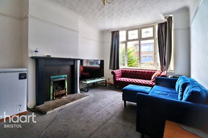 3 Bedroom Terraced House For Sale In Keys Avenue, Bristol, BS7