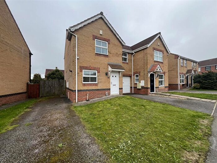 2 Bedroom Semi-Detached House For Sale In Churn Drive, Bradford, BD6
