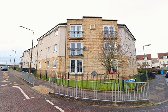 3 Bedroom Flat To Rent In Leyland Road, Bathgate, EH48