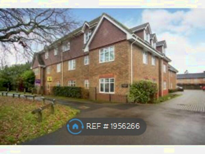 1 Bedroom Flat To Rent In Wentworth Place, Camberley, GU15