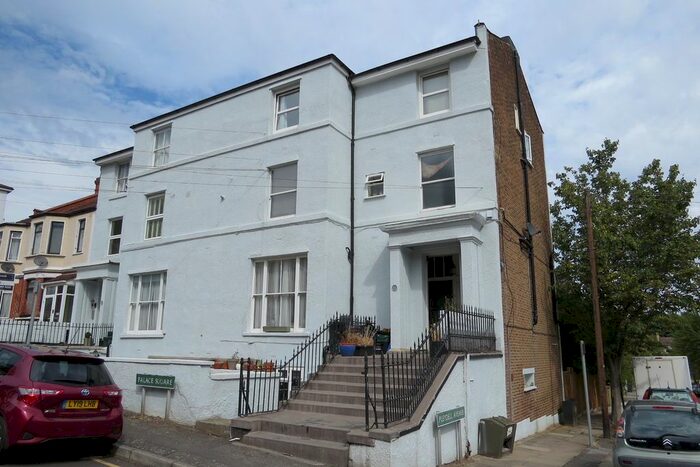 2 Bedroom Flat To Rent In Palace Square, Upper Norwood, London, SE19