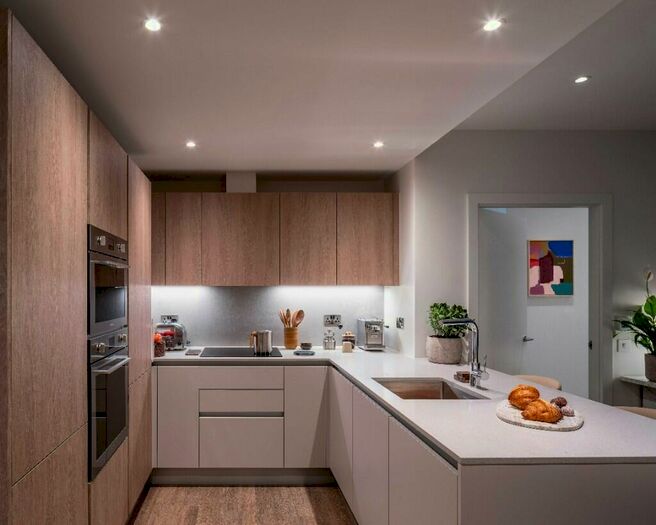 2 Bedroom Apartment To Rent In Nine Elms Lane, London, SW11