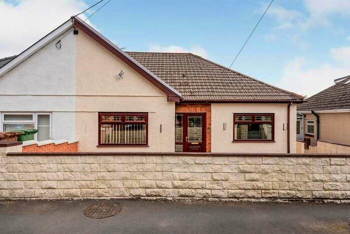 2 Bedroom Semi-Detached House To Rent In Brynmynach Avenue, Ystrad Mynach, Hengoed, CF82