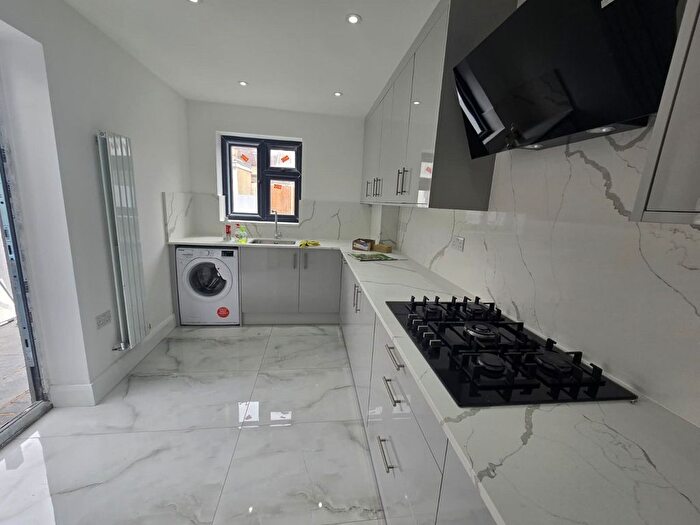 4 Bedroom Terraced House To Rent In Northcote Avenue, Southall, UB1