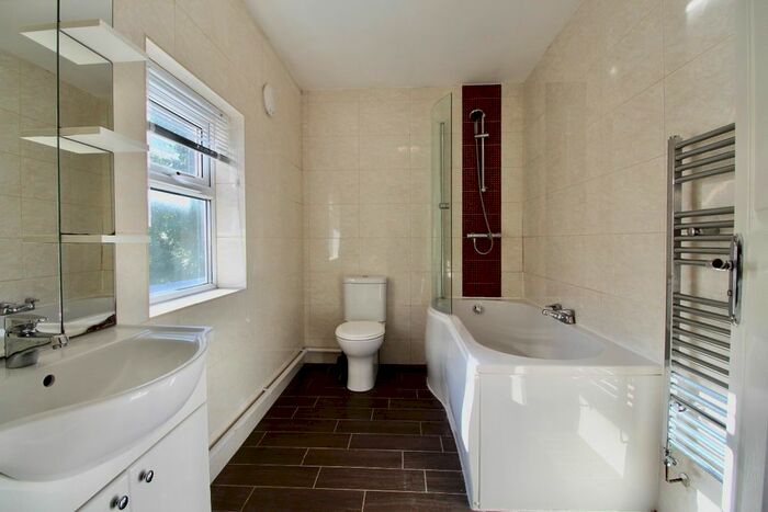 3 Bedroom Flat To Rent In Belsize Avenue, Woodston, Peterborough PE2