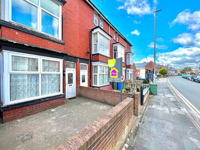 2 Bedroom Flat To Rent In Bed First Floor Flat, Horsforth Avenue, Bridlington, YO15