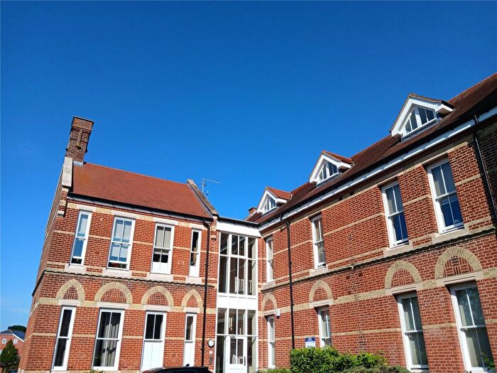 1 Bedroom Flat For Sale In George Roche Road, Canterbury, Kent, CT1