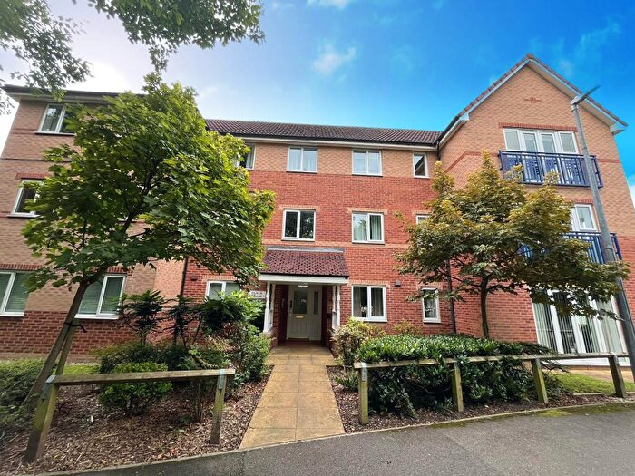 2 Bedroom Apartment To Rent In Wain Avenue, Chesterfield, S41