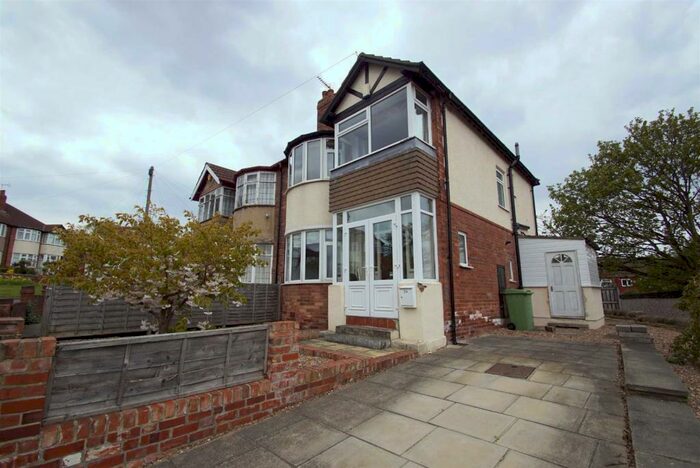 3 Bedroom Semi-Detached House To Rent In St. Martins Grove, Chapel Allerton, Leeds, LS7