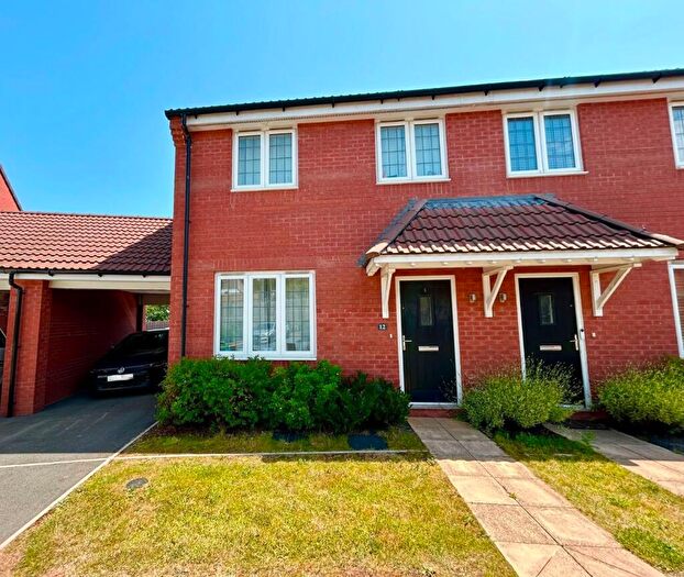 3 Bedroom Semi Detached House For Sale In Lang Hill, Exeter, EX1