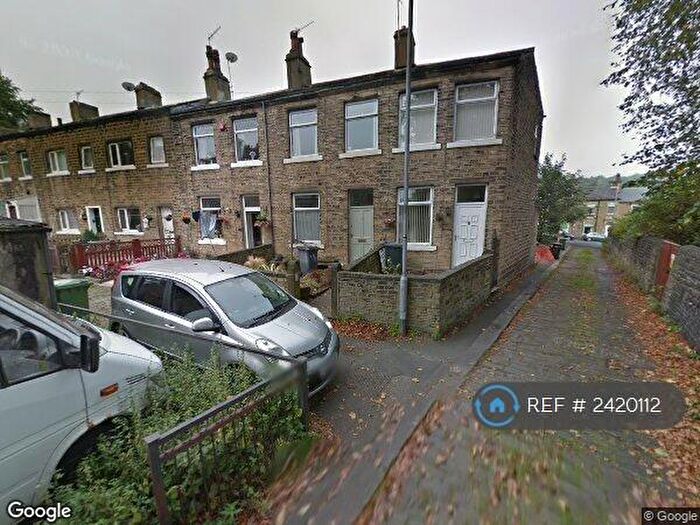 2 Bedroom Terraced House To Rent In Quaker Lane, Huddersfield, HD1