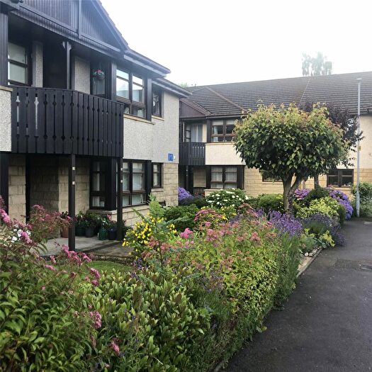 2 Bedroom Apartment For Sale In Tillybrake Gardens, Aberdeen, AB31