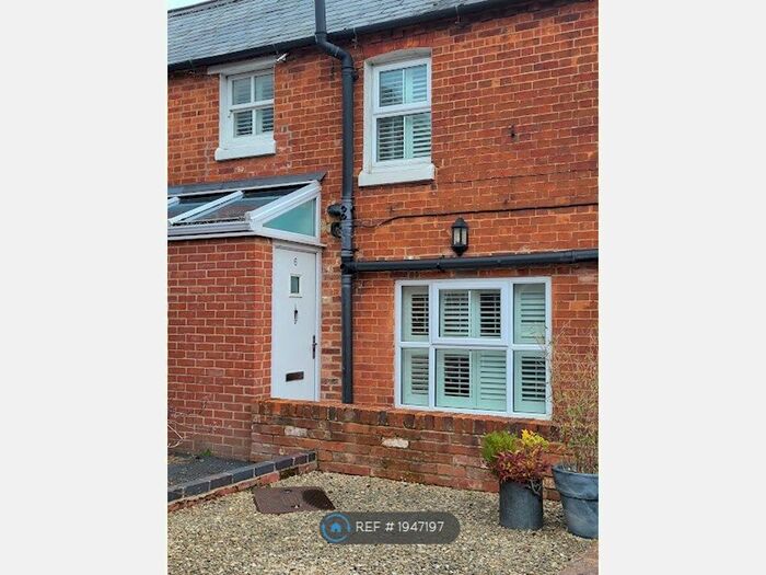 4 Bedroom Semi-Detached House To Rent In Park Street, Hungerford, RG17