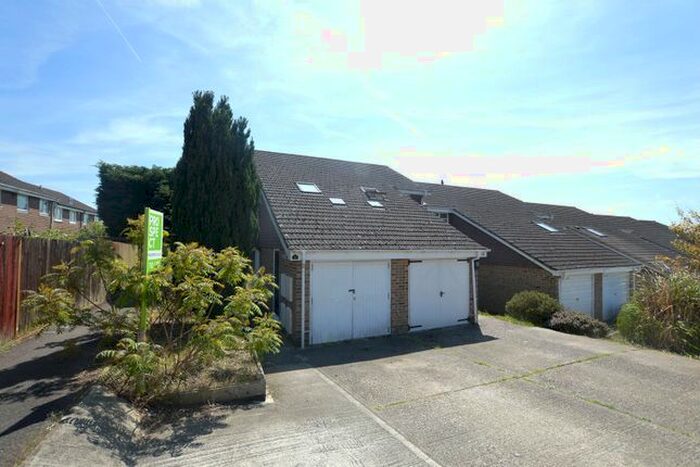 1 Bedroom Maisonette To Rent In Seton Drive, Calcot, Berkshire, RG31