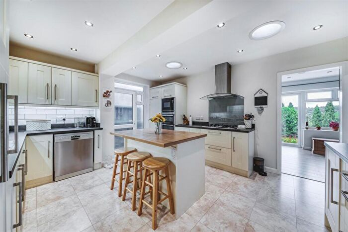 4 Bedroom Detached House For Sale In Avenue Road, Duffield, Belper, Derbyshire, DE56