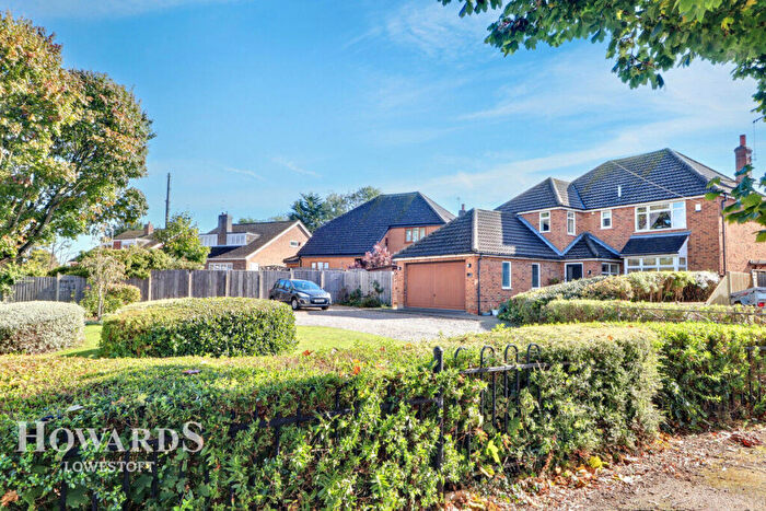 5 Bedroom Detached House For Sale In Rookery Close, Lowestoft, NR33