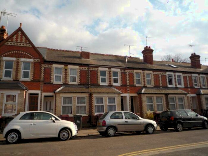 4 Bedroom House To Rent In Pitcroft Avenue, Reading, RG6