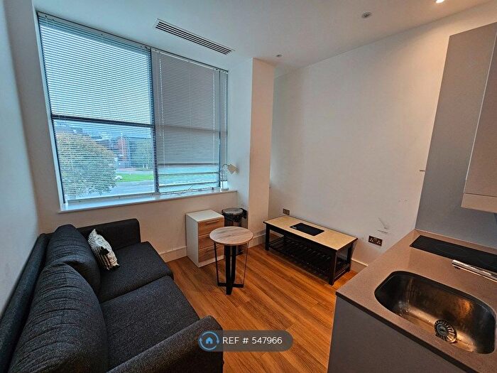 Studio To Rent In Atria House, Slough, SL1