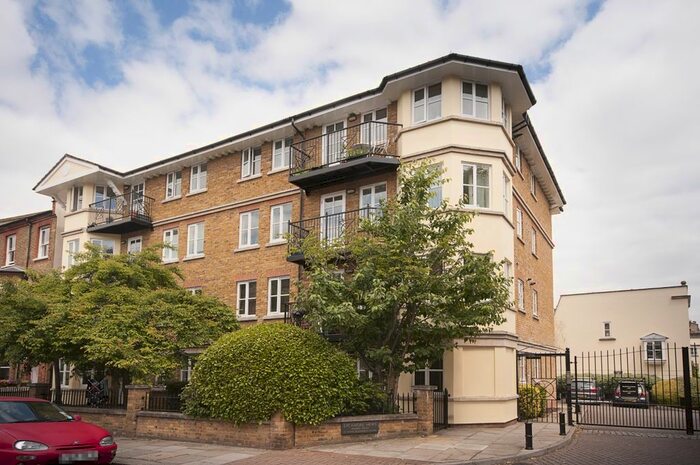 2 Bedroom Flat To Rent In Sycamore Mews, London, SW4