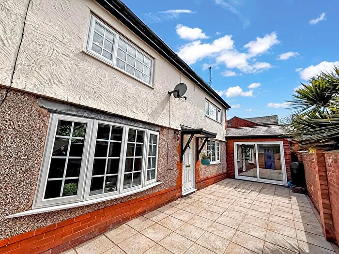 3 Bedroom Cottage To Rent In *Golf Open * Yellow House Lane, Southport, Merseyside, PR8