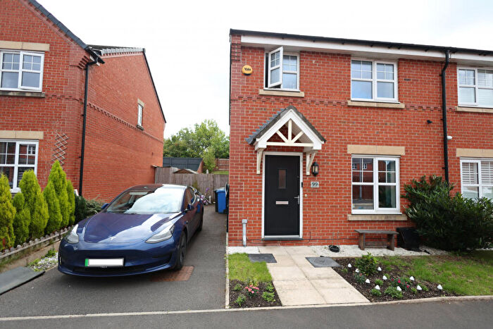 3 Bedroom Semi-Detached House For Sale In Audenshaw, M34