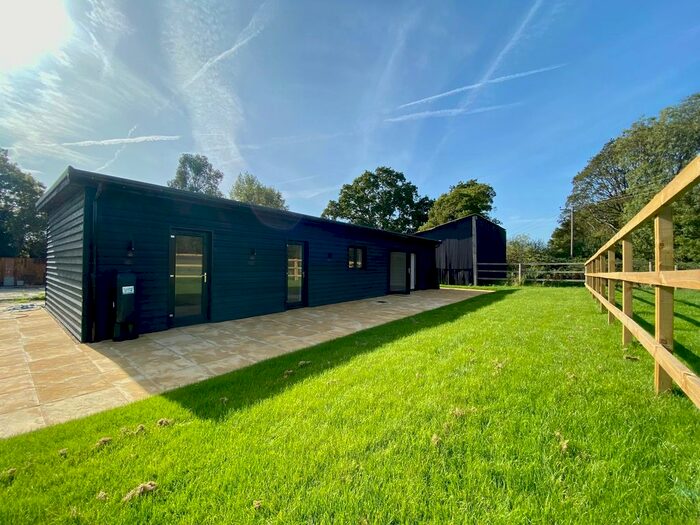 2 Bedroom Bungalow To Rent In Copsale Road, Copsale, Horsham, RH13