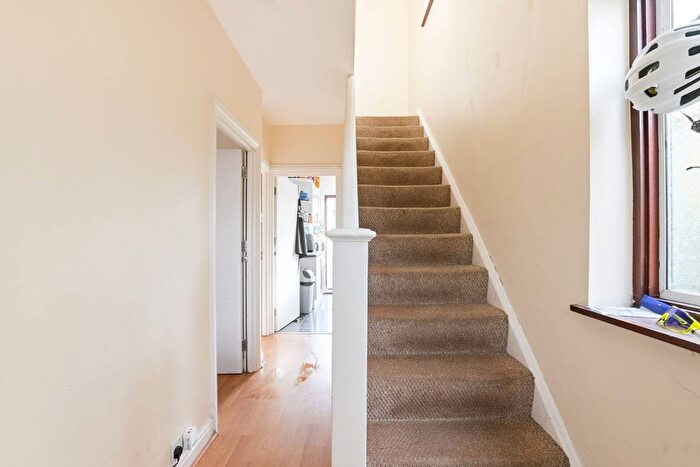3 Bedroom Semi-Detached House To Rent In Broadwater Road, Tooting Broadway, London, SW17