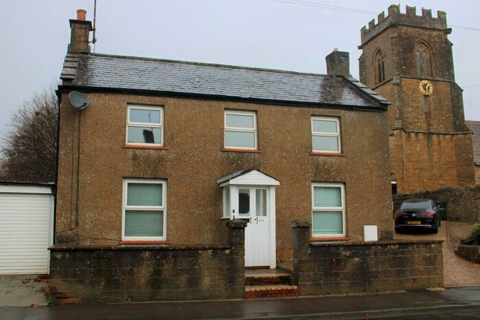 3 Bedroom Detached House To Rent In Preston Road, Yeovil, BA20