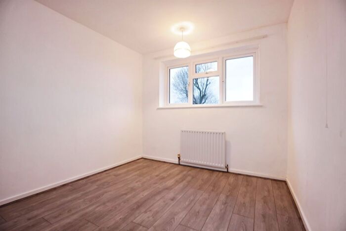 3 Bedroom End Of Terrace House For Sale In Bromwich Road, Hillmorton, Rugby, CV21