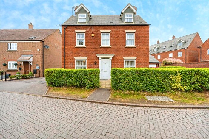4 Bedroom Detached House For Sale In Linnet Way, Leighton Buzzard, Bedfordshire, LU7