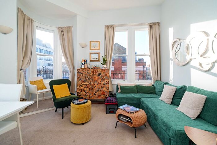 2 Bedroom Flat For Sale In Putney High Street, West Putney, SW15