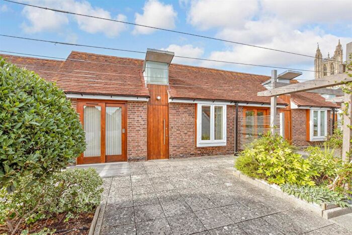 2 Bedroom Apartment For Sale In Iron Bar Lane, Canterbury, Kent, CT1