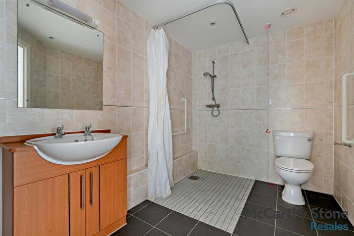 1 Bedroom Apartment For Sale In Corbett Court The Brow, Burgess Hill, RH15