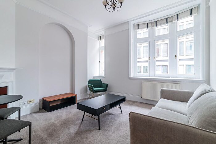 2 Bedroom Flat To Rent In St. Martin's Lane, London, WC2N
