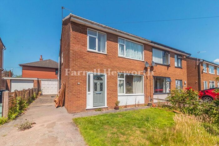 3 Bedroom Semi Detached House For Sale In Lodge Close, Freckleton, PR4