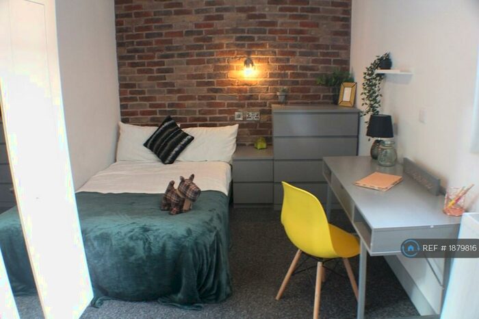 3 Bedroom Flat To Rent In Bowling Green Street, Leicester, LE1